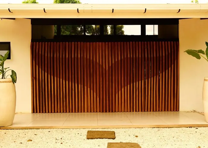 Architect Jungle Retreat 25m Lap Pool *